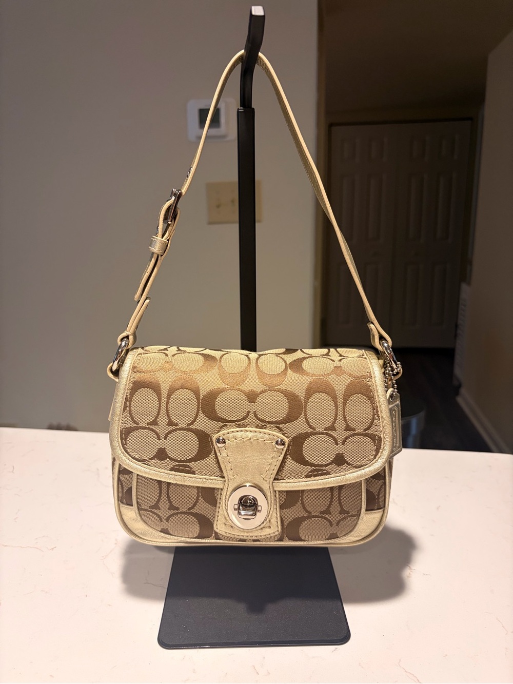 Coach Signature Logo Turnlock Small Shoulder Bag Beige Brown w/ Bag Charm 🤎